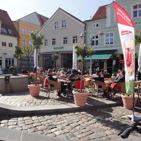 Ferienwohnung-hafenblick-ueckermuende-stettiner-haff-ostsee *